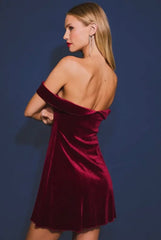 Le Lis off should velvet mini dress